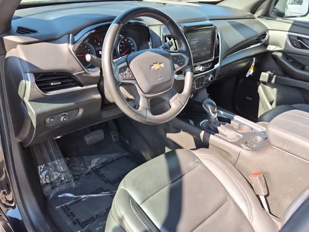 Used 2023 Chevrolet Traverse LT w/ LT Premium Package AWD/4WD image 13