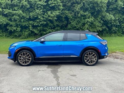 Used 2026 Chevrolet Equinox EV RS w/ Convenience Package II AWD/4WD image 4