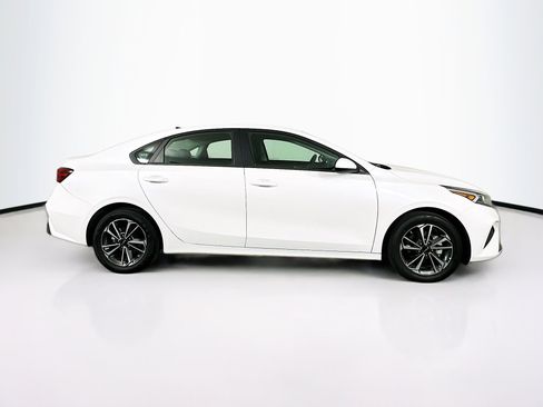Used 2024 Kia Forte LXS image 10