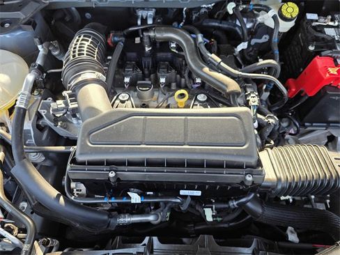 Used 2025 Ford Escape ST-Line image 25