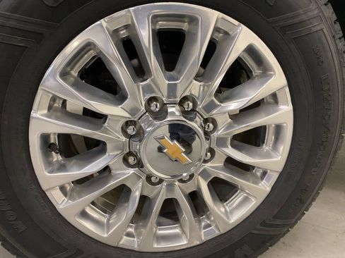 Used 2021 Chevrolet Silverado 2500 High Country image 25