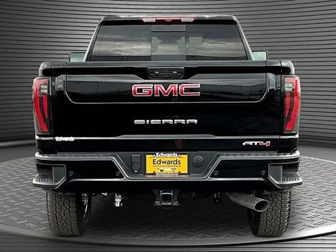 Used 2024 GMC Sierra 2500 AT4 w/ AT4 Preferred Package AWD/4WD image 5