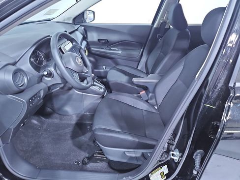 New 2025 Nissan Kicks Play S FWD image 10