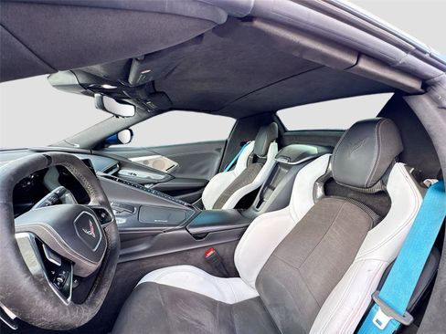 Used 2023 Chevrolet Corvette Stingray Premium Conv w/ Z51 Performance Package image 15