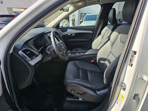 Certified 2025 Volvo XC90 B5 Core image 21