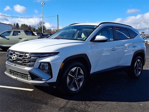 Certified 2025 Hyundai Tucson SEL image 3