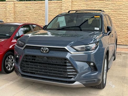 Used 2026 Toyota Grand Highlander AWD image 1