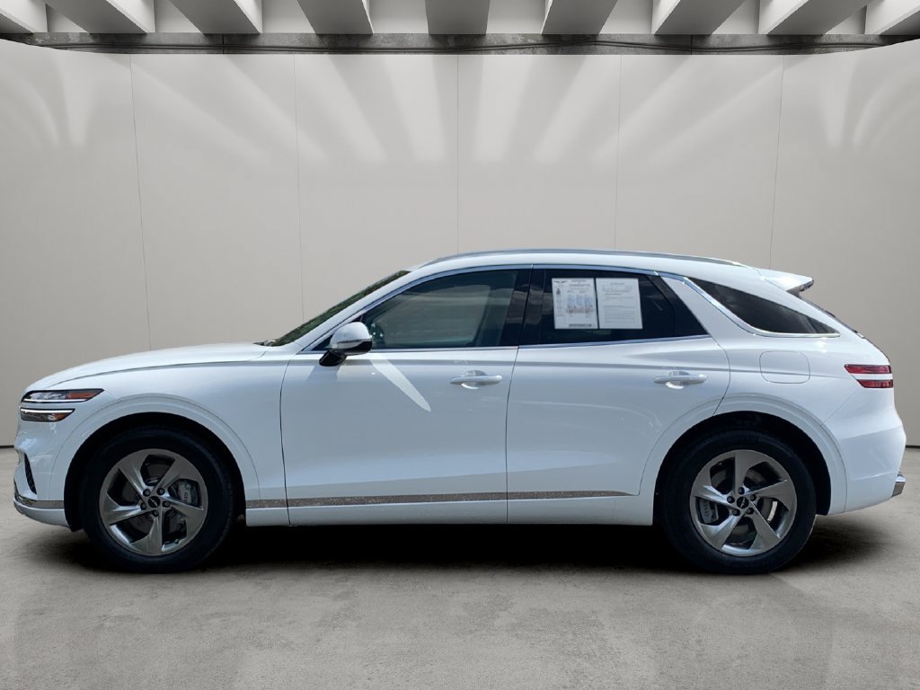 Certified 2026 Genesis GV70 2.5T AWD/4WD image 2