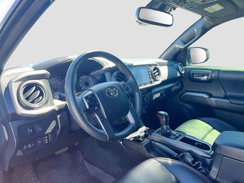 Used 2023 Toyota Tacoma TRD Pro AWD/4WD image 9