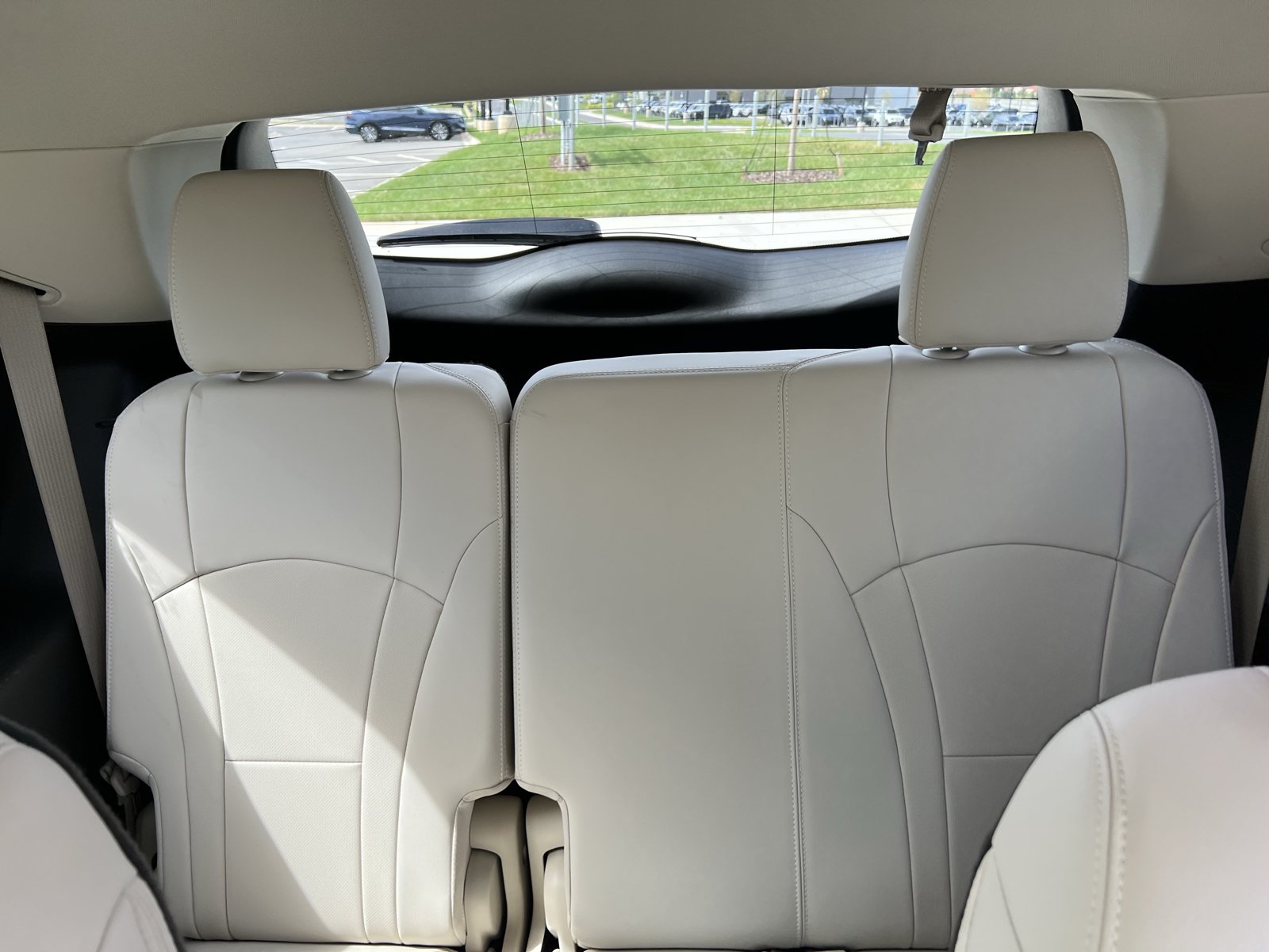 Used 2023 Buick Enclave Essence w/ Experience Buick Package FWD image 32