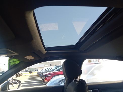 Used 2025 Honda Civic Sport image 14