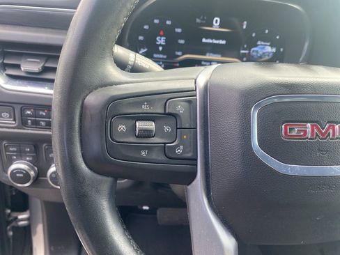 Certified 2024 GMC Yukon XL SLT w/ SLT Luxury Package image 8