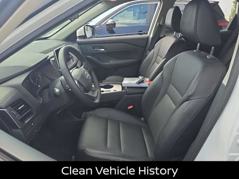 Certified 2026 Nissan Rogue SV w/ SV Premium Package FWD image 4
