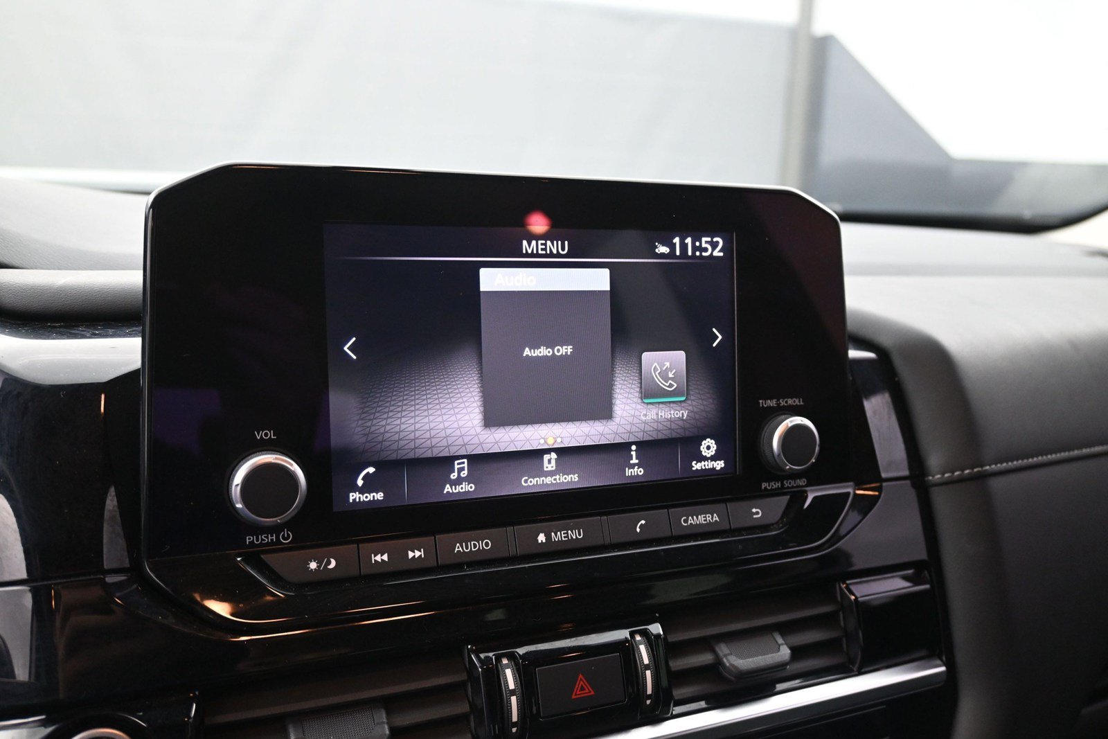 Used 2024 Nissan Pathfinder SV FWD image 34