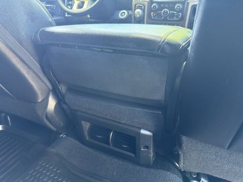Used 2015 RAM 1500 Laramie w/ Convenience Group AWD/4WD image 34