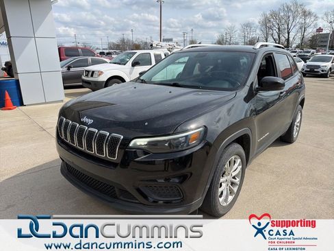 Used 2020 Jeep Cherokee Latitude w/ Cold Weather Group image 1