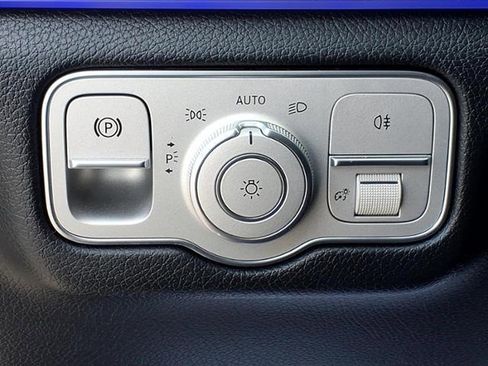 Used 2021 Mercedes-Benz GLE 450 4MATIC image 30