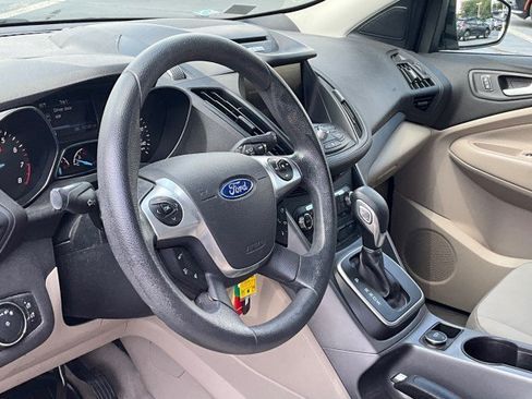 Used 2014 Ford Escape SE w/ Equipment Group 201A FWD image 4