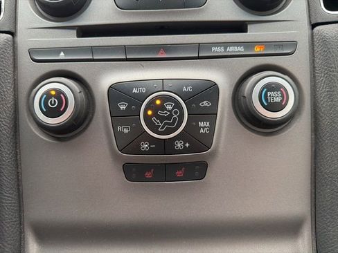 Used 2018 Ford Taurus SEL image 29