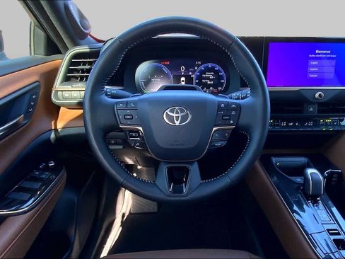 Used 2025 Toyota Crown Signia w/ Advanced Technology Package AWD/4WD image 6