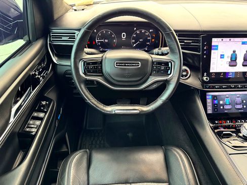 Used 2022 Jeep Grand Wagoneer Series II image 29