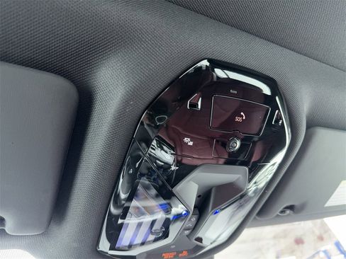 Used 2026 BMW 530i xDrive image 37