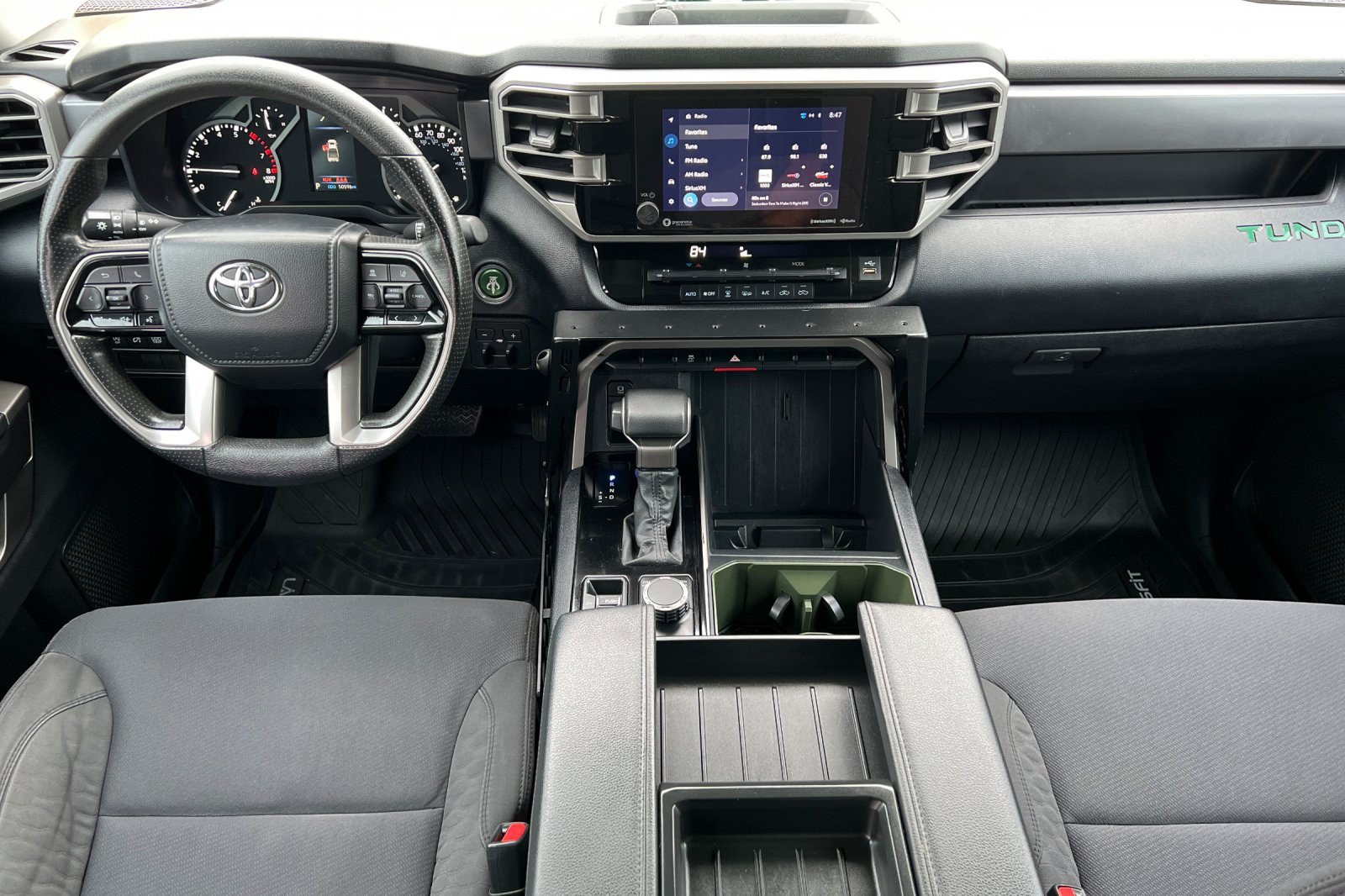 Used 2022 Toyota Tundra SR5 w/ SR5 Convenience Package AWD/4WD image 10