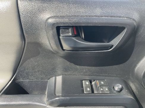 Used 2022 Toyota Tacoma SR AWD/4WD image 20