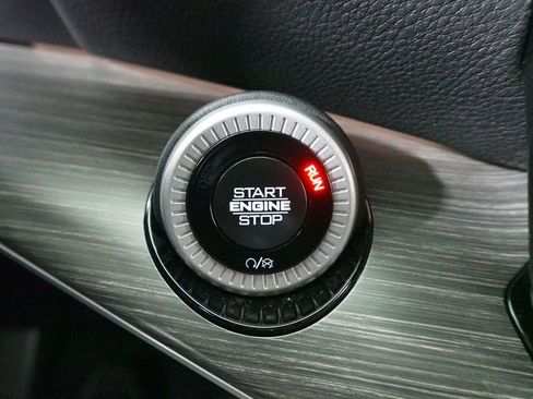 Used 2024 Jeep Wagoneer L Series III w/ Flexible Seating Group image 22