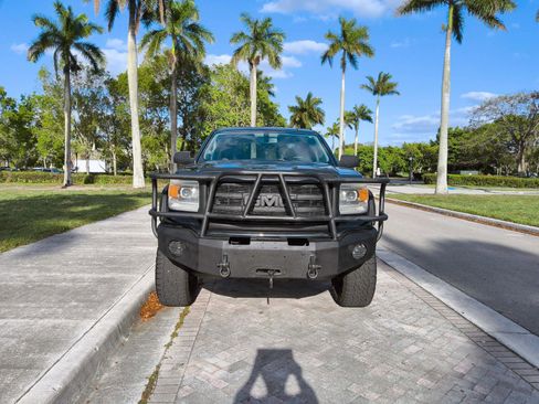 Used 2014 GMC Sierra 1500 SLT w/ SLT Preferred Package AWD/4WD image 3