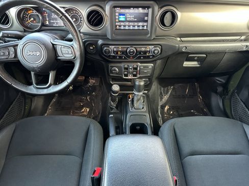 Used 2021 Jeep Gladiator Willys image 13