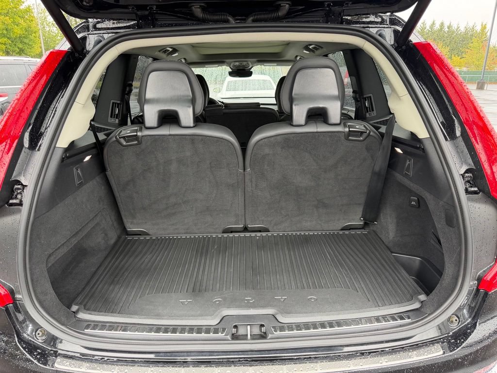 Used 2024 Volvo XC90 T8 Ultimate w/ Protection Package Premier AWD/4WD image 11