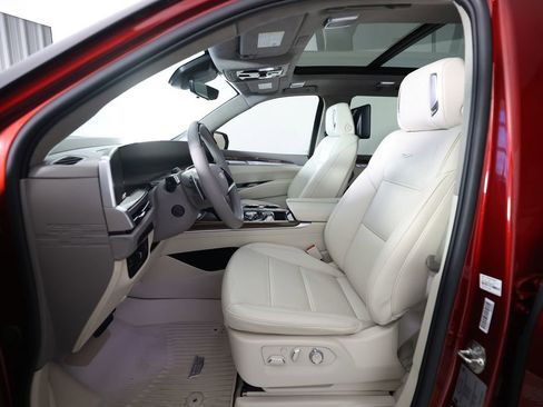 Used 2025 Cadillac Escalade Sport Platinum w/ LPO, ONYX Package image 19