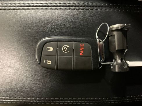 Used 2022 Jeep Compass Latitude image 16