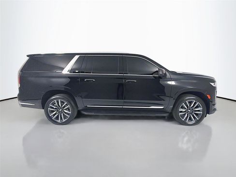 Used 2023 Cadillac Escalade ESV Premium Luxury image 25