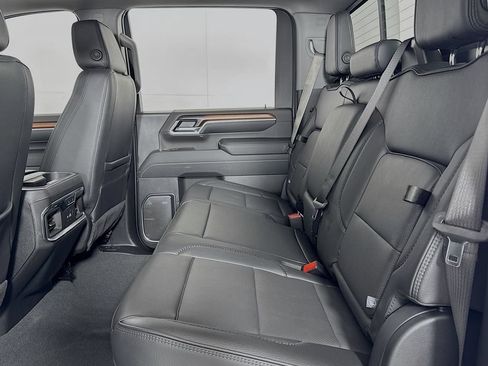 Used 2025 GMC Sierra 3500 Denali AWD/4WD image 10