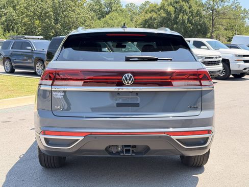 Used 2024 Volkswagen Atlas Cross Sport SEL AWD/4WD image 11