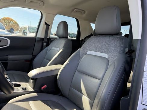 Used 2025 Ford Bronco Sport Badlands image 15
