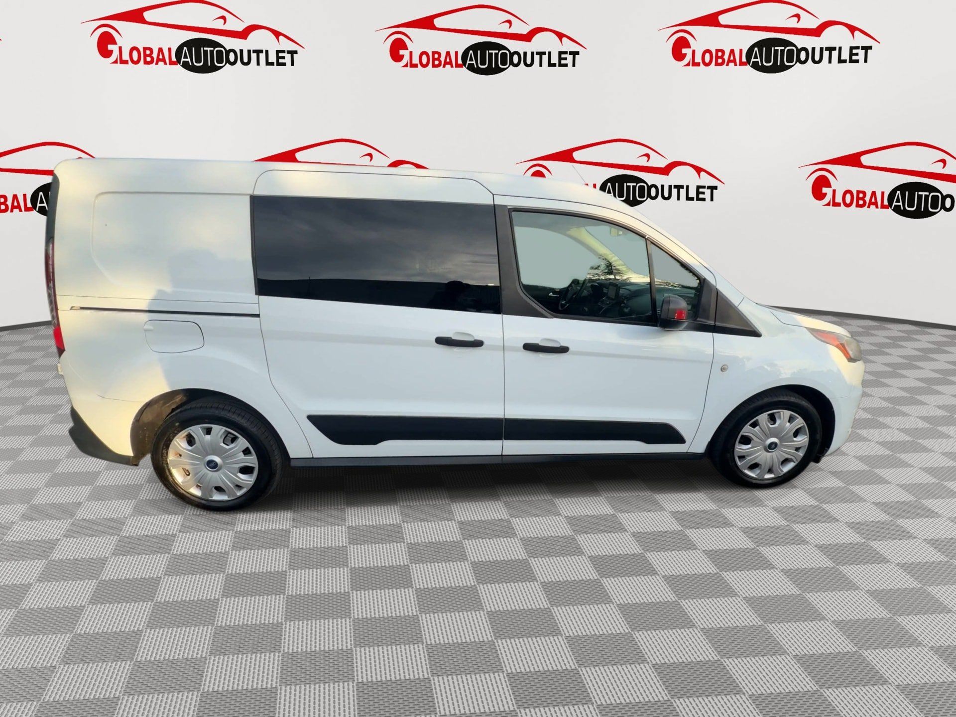 Used 2020 Ford Transit Connect XLT FWD image 9