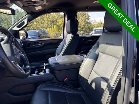Used 2025 GMC Yukon Denali AWD/4WD image 16
