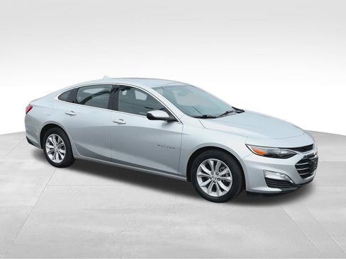 Used 2021 Chevrolet Malibu LT FWD image 2