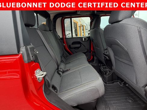 Used 2024 Jeep Gladiator Sport AWD/4WD image 16