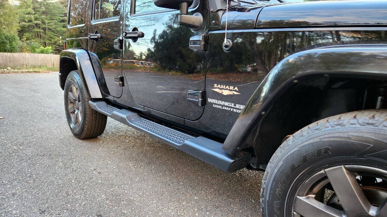 Used 2015 Jeep Wrangler Unlimited Sahara AWD/4WD image 21