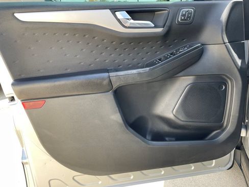 Used 2020 Ford Escape SEL FWD image 18
