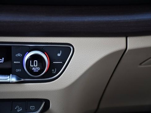 Used 2023 Audi Q5 2.0T Prestige w/ Prestige Package image 30