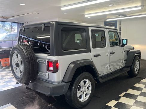 Used 2023 Jeep Wrangler Unlimited Sport AWD/4WD image 14