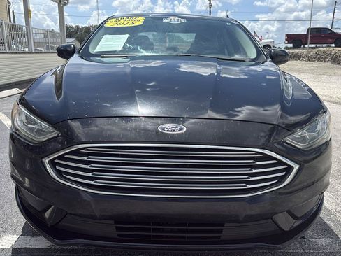 Used 2018 Ford Fusion SE FWD image 8