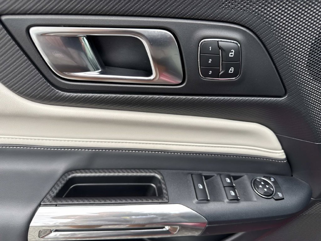 Used 2025 Ford Mustang Premium RWD image 15