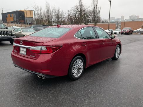 Used 2017 Lexus ES 350 w/ Premium Package image 3