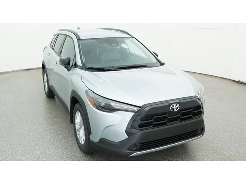 New 2026 Toyota Corolla Cross LE FWD image 12